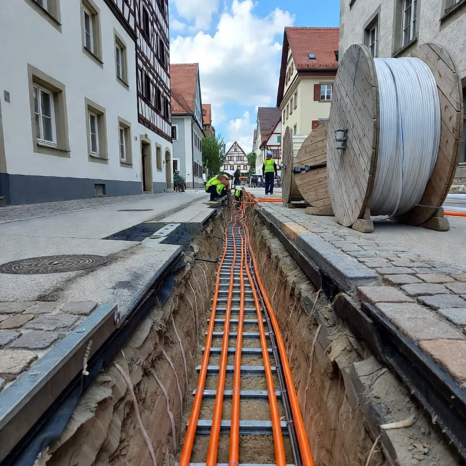 Tiefbau-Leistung: Glasfaser- & Breitbandausbau